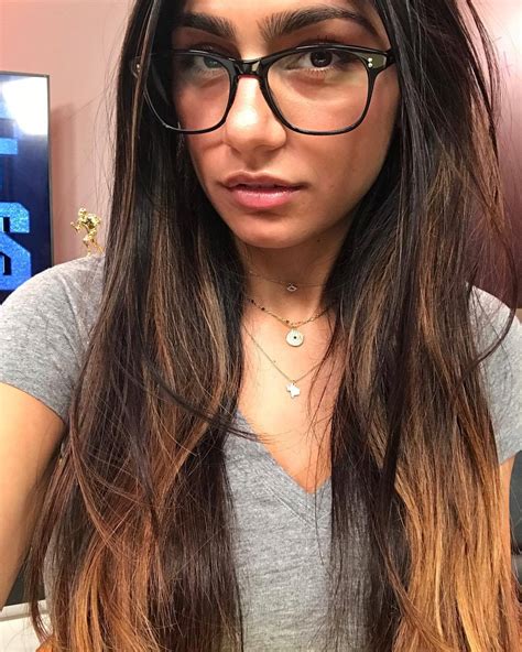 mia.khalifa|miakhalifa.com